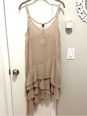 Cheap Monday Sheer Beige Asymmetric Sleeveless Tiered Ruffles Frill Dress M NWT
